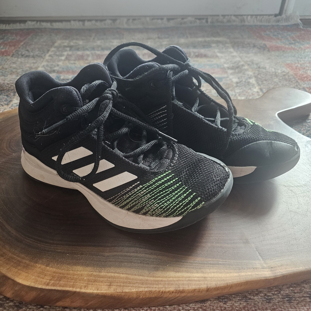 Adidas Kids Black and Green Sneakers
